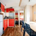 Euro Mobil B16 홀리데이파크 3*