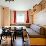 홀리데이파크 Euro Mobil B16