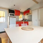 홀리데이파크 Euro Mobil B16