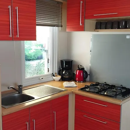 홀리데이파크 Euro Mobil B16 *