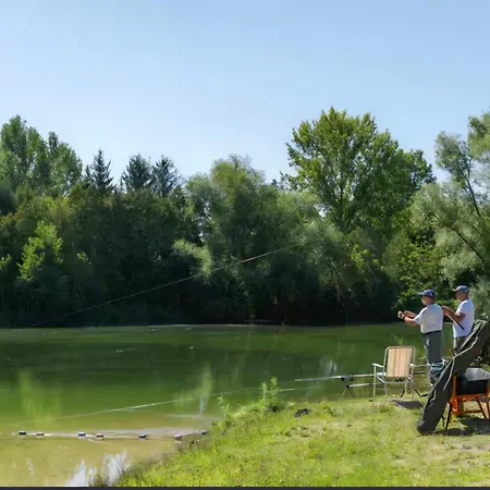 Euro Mobil B16 홀리데이파크 Boofzheim